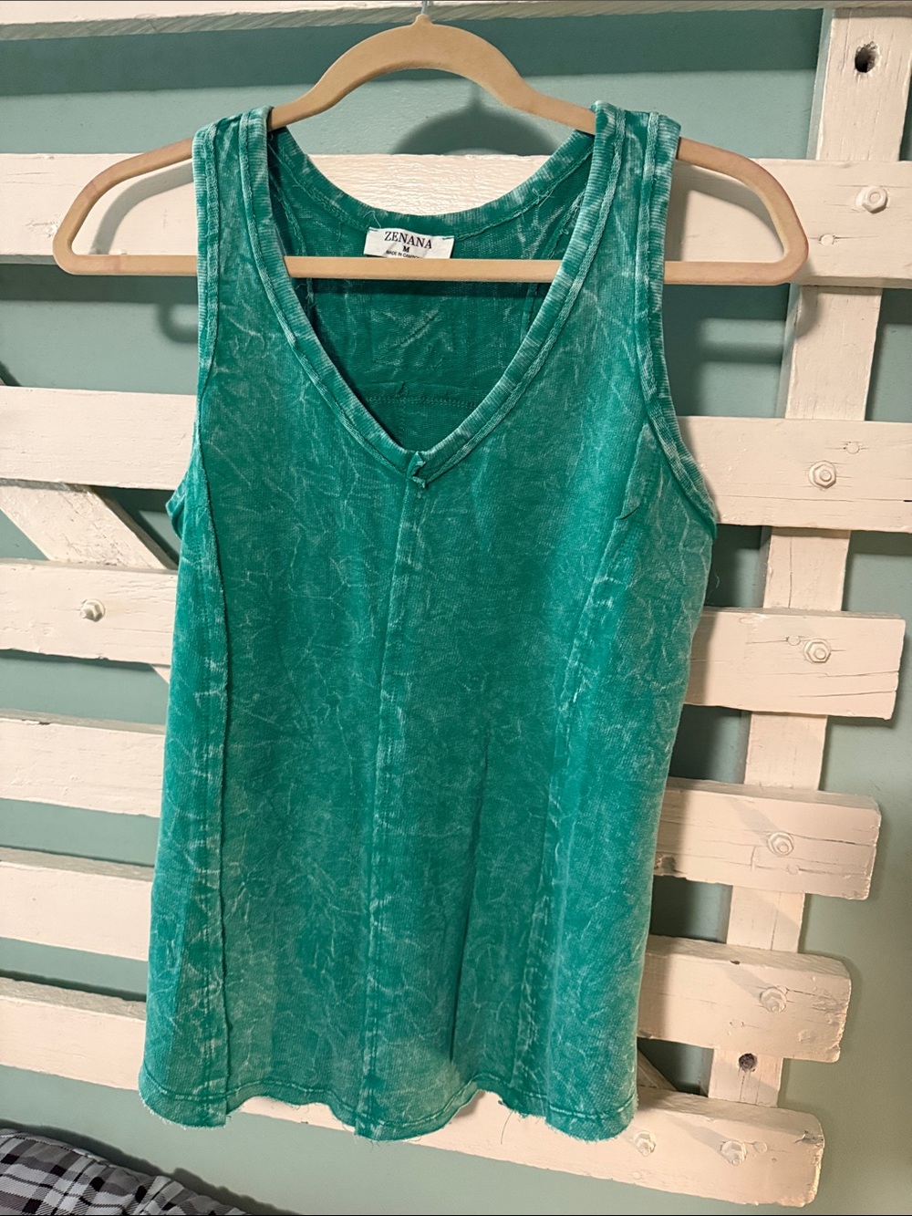 Zenana Mineral Wash Kelly Green V-Neck Tank Top NWOT
